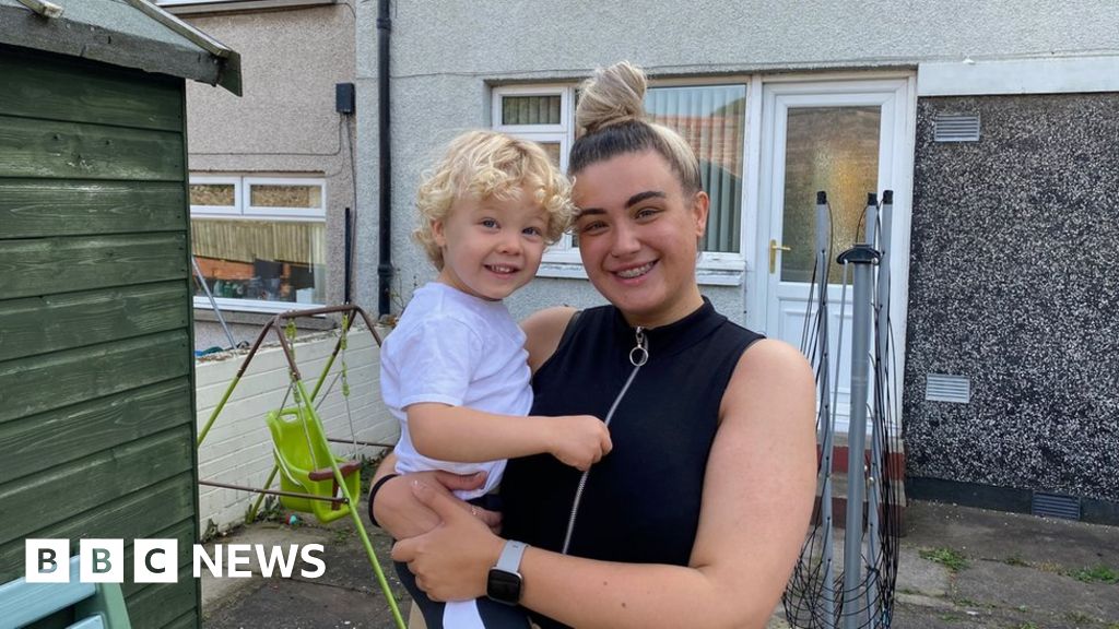 Scotland has 70,000 children on social housing waiting lists BBC News