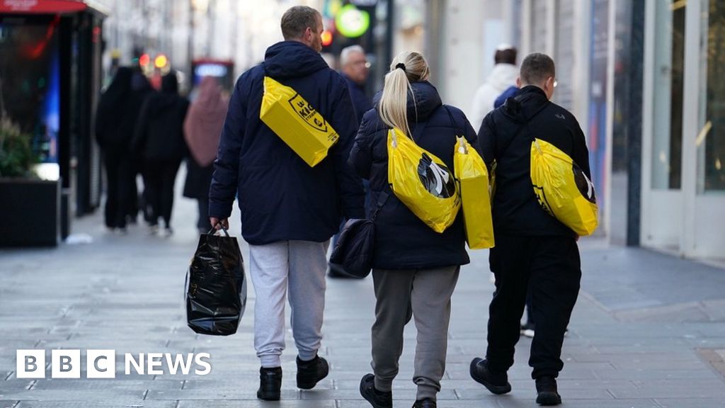 Boxing Day sales: Shoppers predicted to spend less