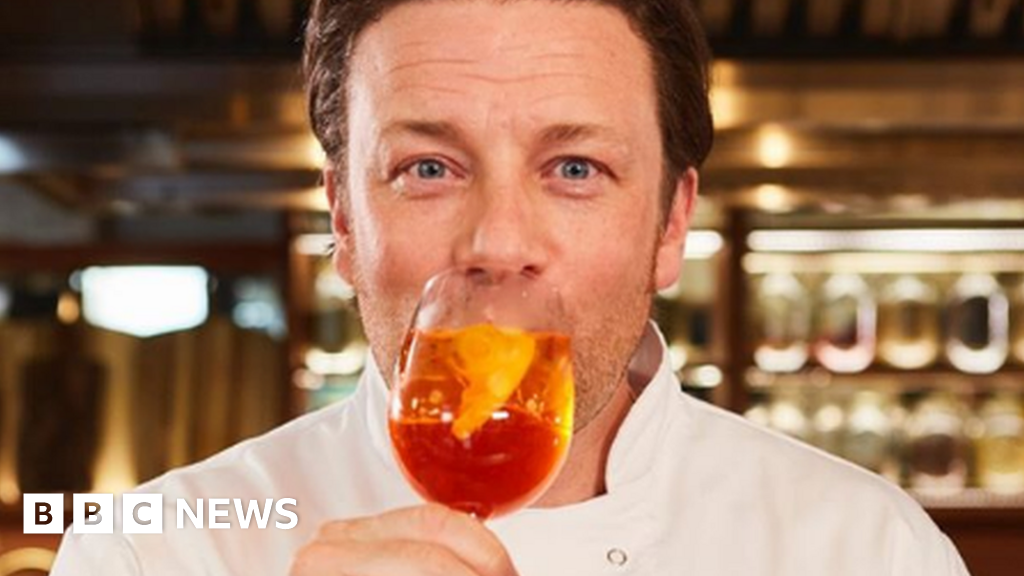 Jamie Oliver chain collapse costs 1,000 jobs