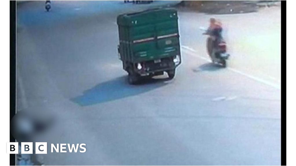 Delhi Hit And Run Victim Robbed As He Lies Dying Bbc News