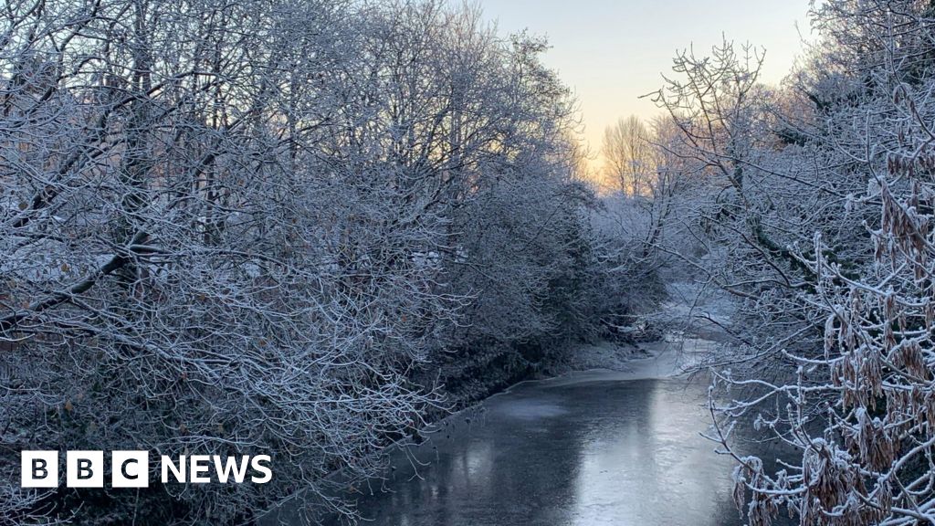 UK weather: Ice warnings and rail strikes set for Boxing Day