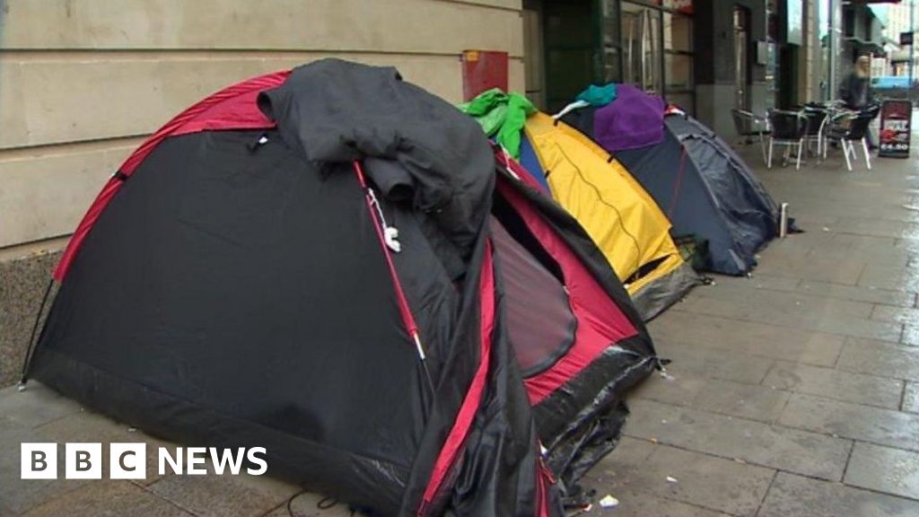 Street homelessness at 'crisis point', says Shelter Cymru - BBC News