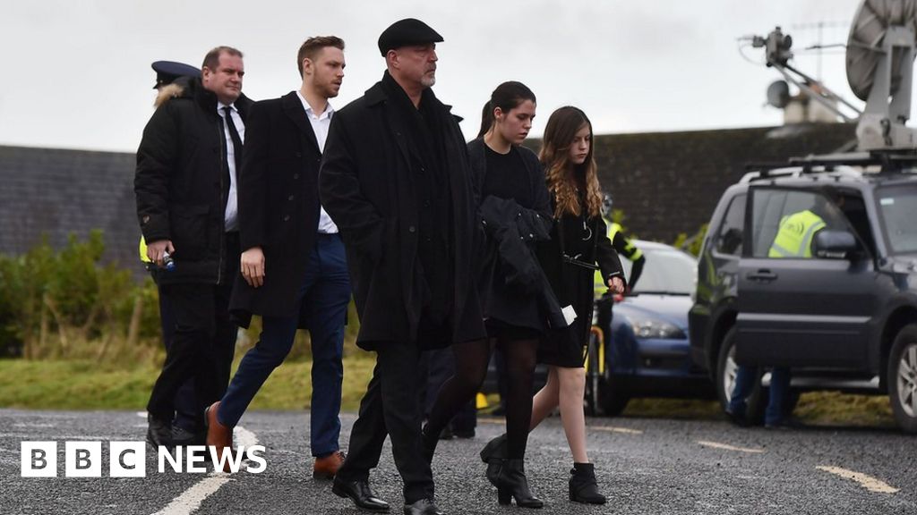 Dolores O Riordan Funeral Mass For Cranberries Singer Bbc News