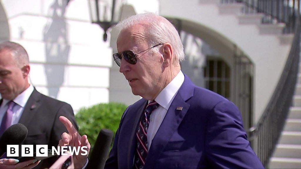 US lawmakers split on how to stop mass shootings