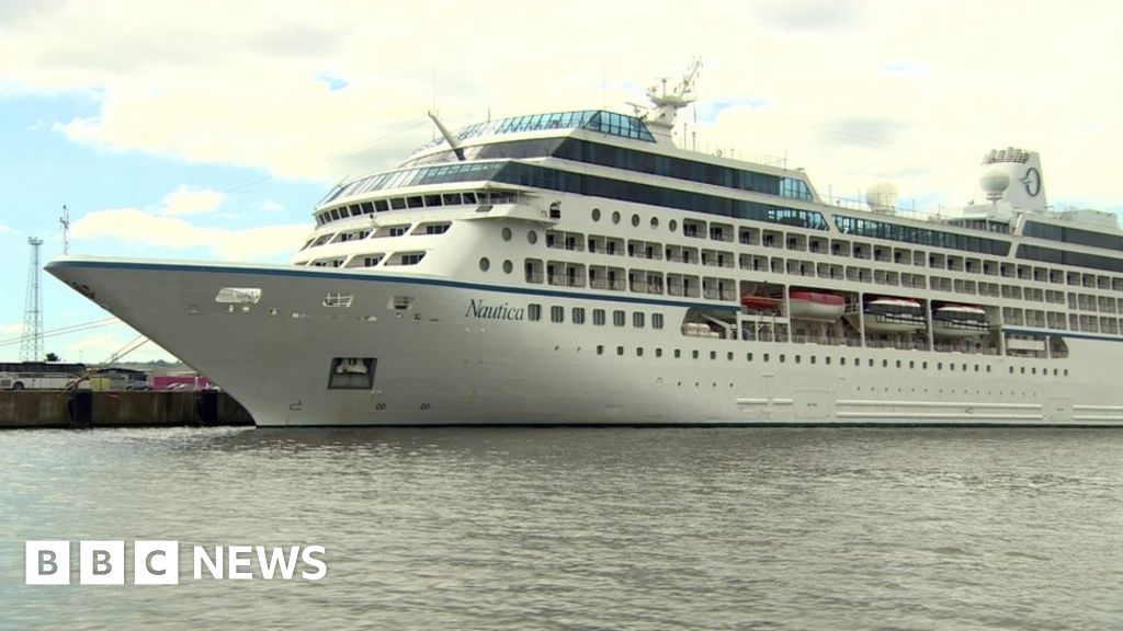 New cruise terminal opens in Belfast - BBC News