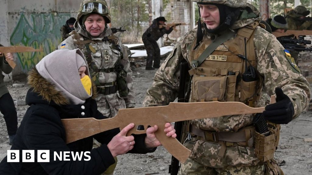 Should the West arm a Ukrainian resistance?