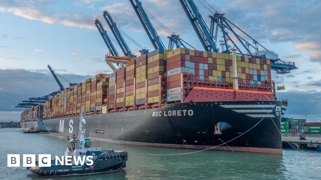 In Pictures Worlds Largest Container Ship Visits Felixstowe Port Bbc News 0200