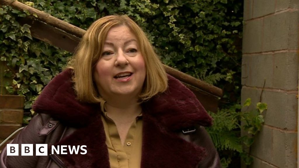 Smethwick nurse 'failed' over her cancer treatment BBC News