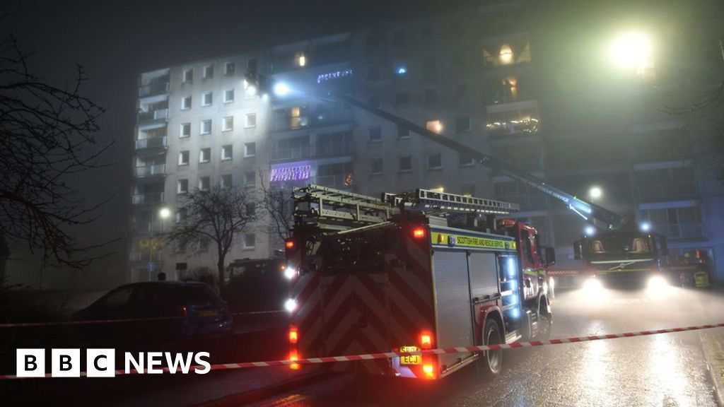 Residents evacuated after multistorey blaze in Perth