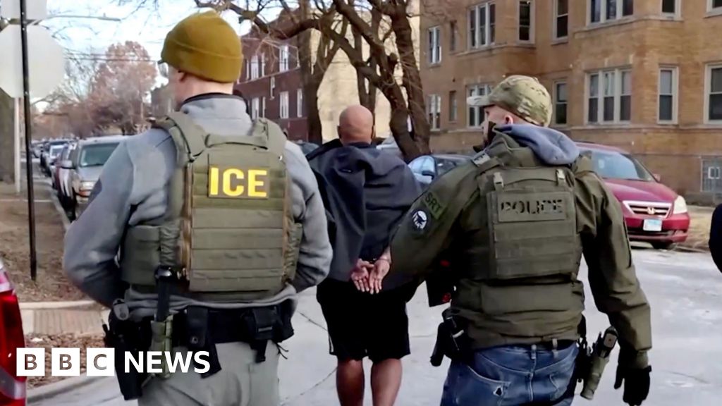 Watch: Homes and nightclub raided in US immigration crackdown