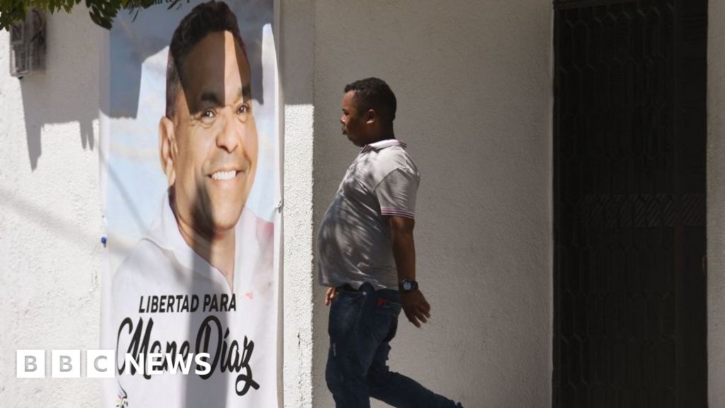 Liverpool forward Diaz's father freed by Colombian guerrillas