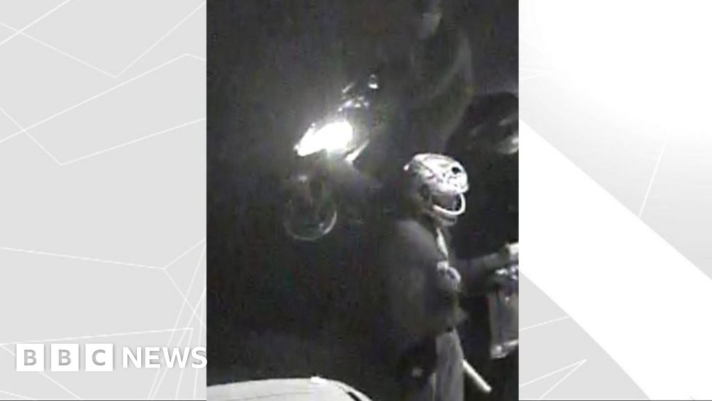 Cctv Released In Hunt For Southampton Moped Attackers Bbc News 
