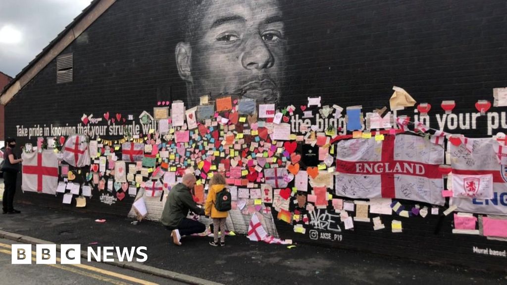 Marcus Rashford mural notes to come down as heavy rain forecast