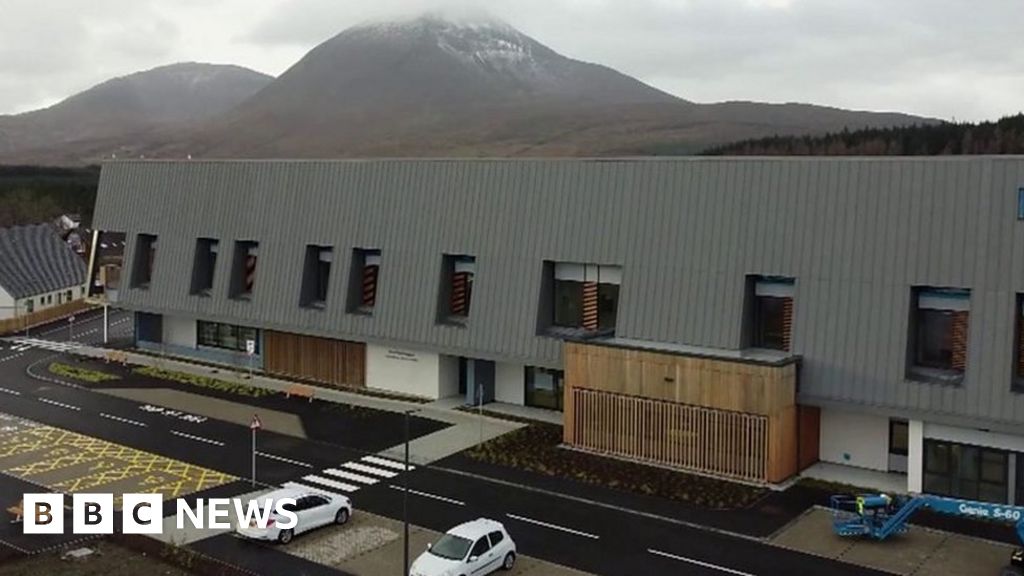 Skye s new Broadford Hospital officially opened BBC News