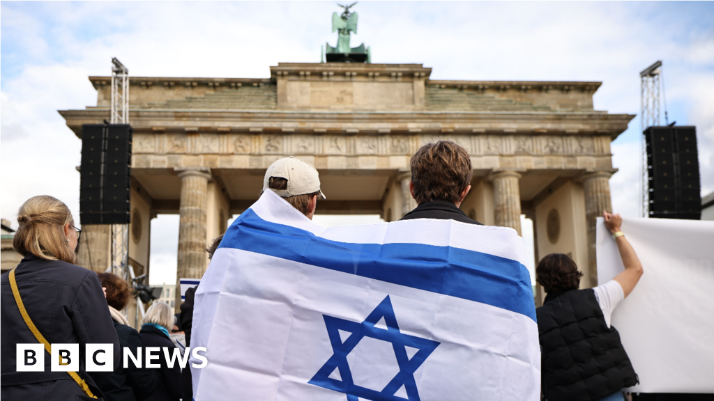 Jewish fears as German fortify for Israel stirs anger – BBC Information