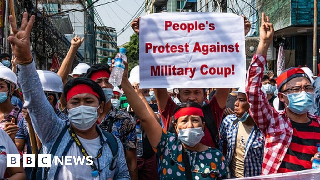 In Pictures: Myanmar Protests Gather Momentum - BBC News