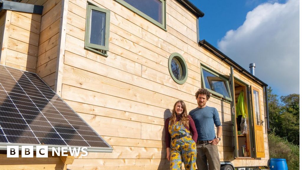 Tiny homes: Off-grid living allowed couple to take risks