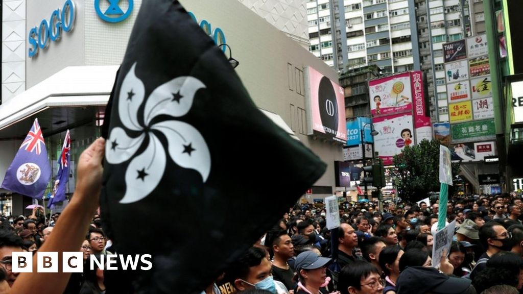 Hong Kong protests: Tens of thousands gather for major rally