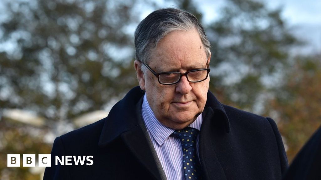 Ex-headmaster William Lloyd-Lavery 'apologised' to alleged sex victim