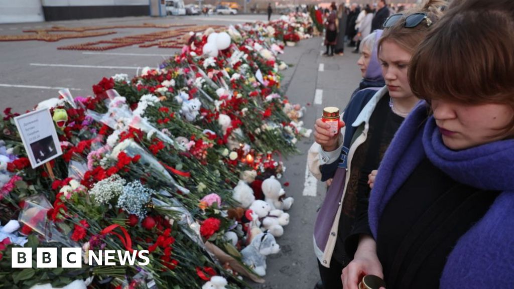 Путин приписва клането в Москва на „радикални ислямисти“, но обвинява и Украйна