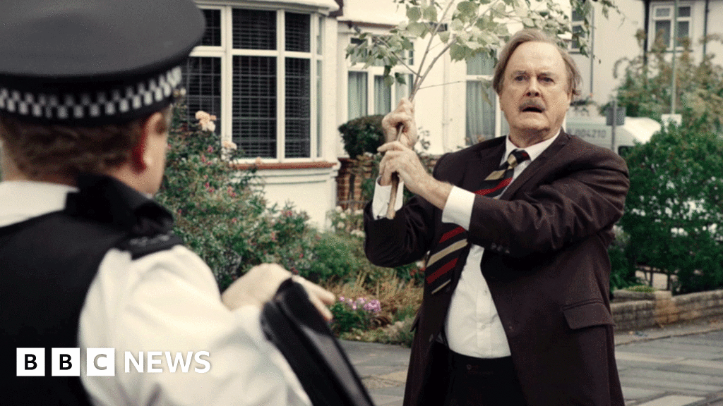 John Cleese revives Basil Fawlty for TV advert BBC News