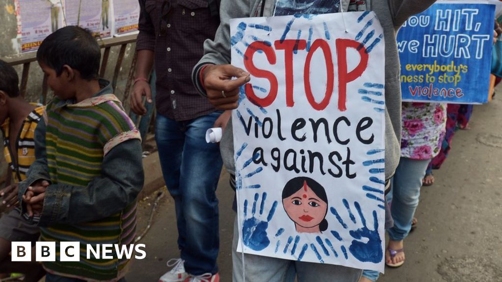 India doctors allow 10-year-old rape victim to abort - BBC News