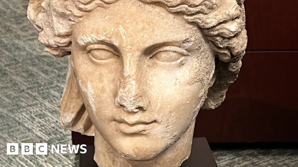 Os Estados Unidos devolvem uma enorme quantidade de artefatos roubados para a Itália