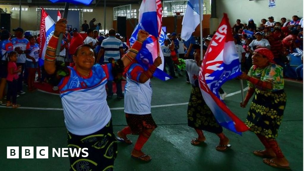 Who are the frontrunners in Panama's election?