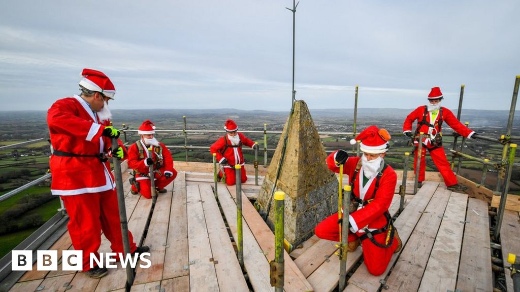 Scaffolding Santas help repair Welling Monument
