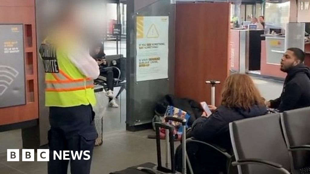 Muslim told not to pray at Canadian train station