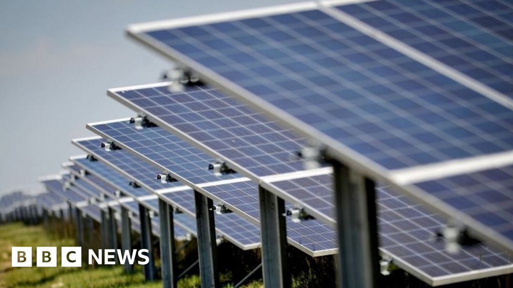 Solar farms: Can expansion overcome Tory MPs' concerns?