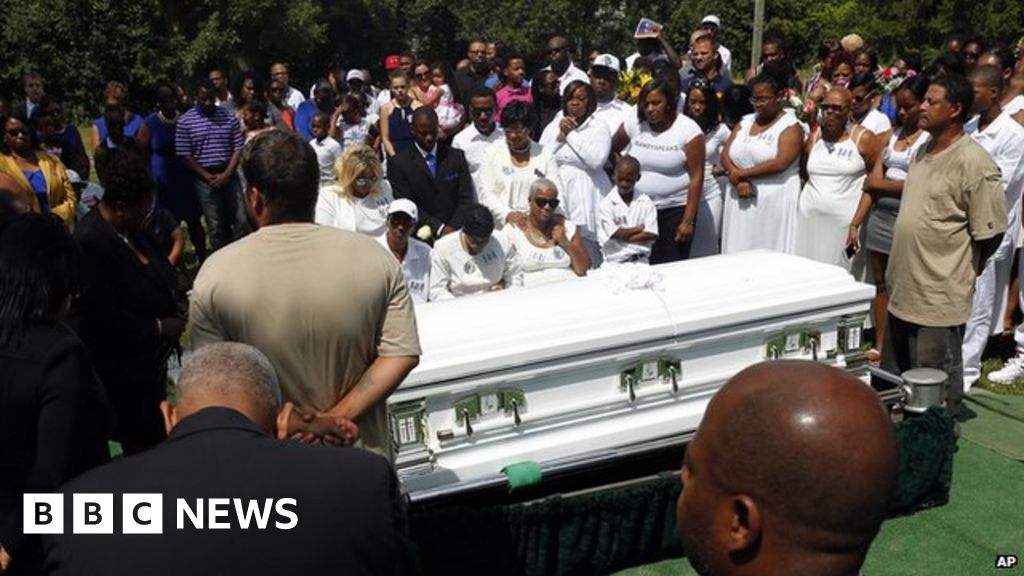 Hundreds Attend Funeral Of Sandra Bland - Bbc News