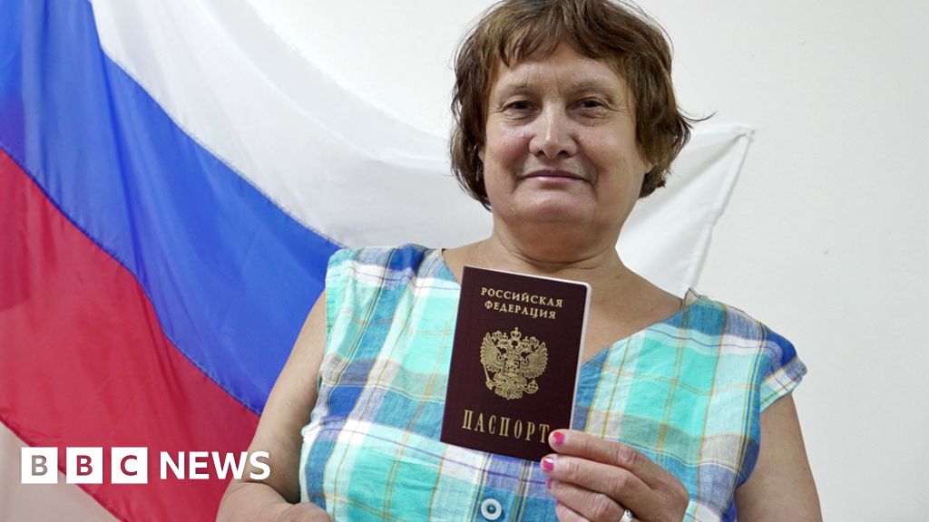 Ukraine war: Locals forced to take Russian passports, report says