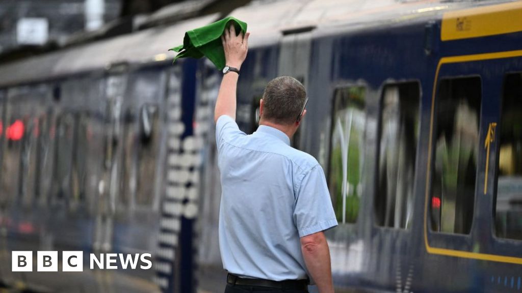 Union considers new pay offer from ScotRail