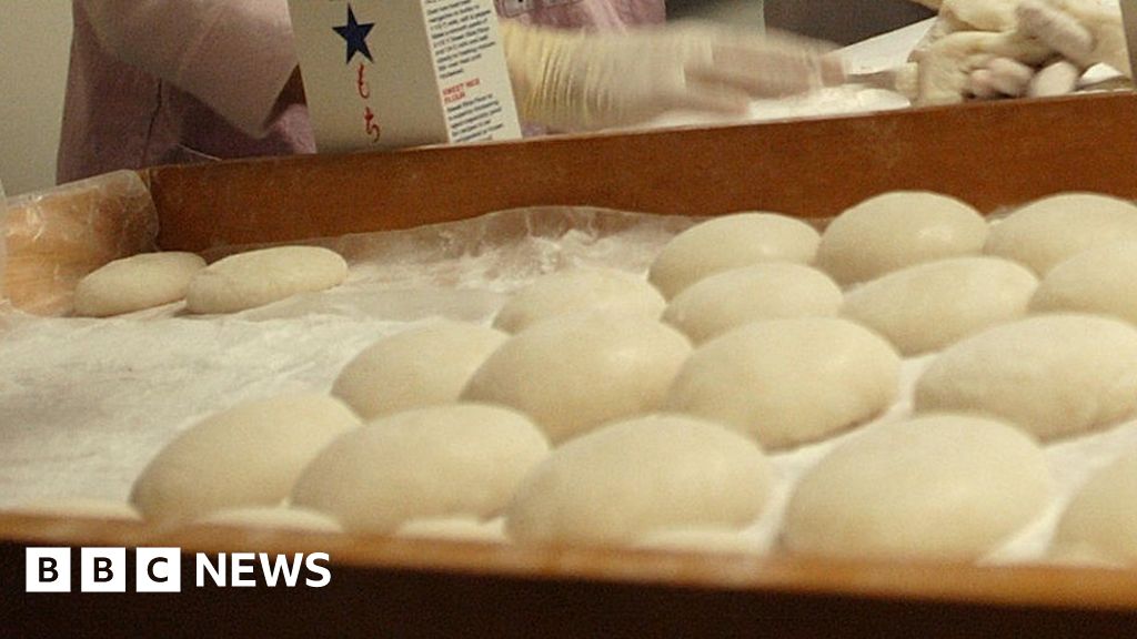 Delicious But Deadly Mochi The Japanese Rice Cakes That Kill Bbc News