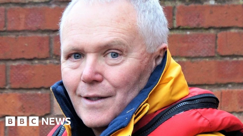 RNLI Cullercoats' Geoff Cowan celebrates 50 years BBC News