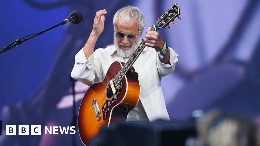 Cat Stevens soothes a weary Glastonbury in legendary slot