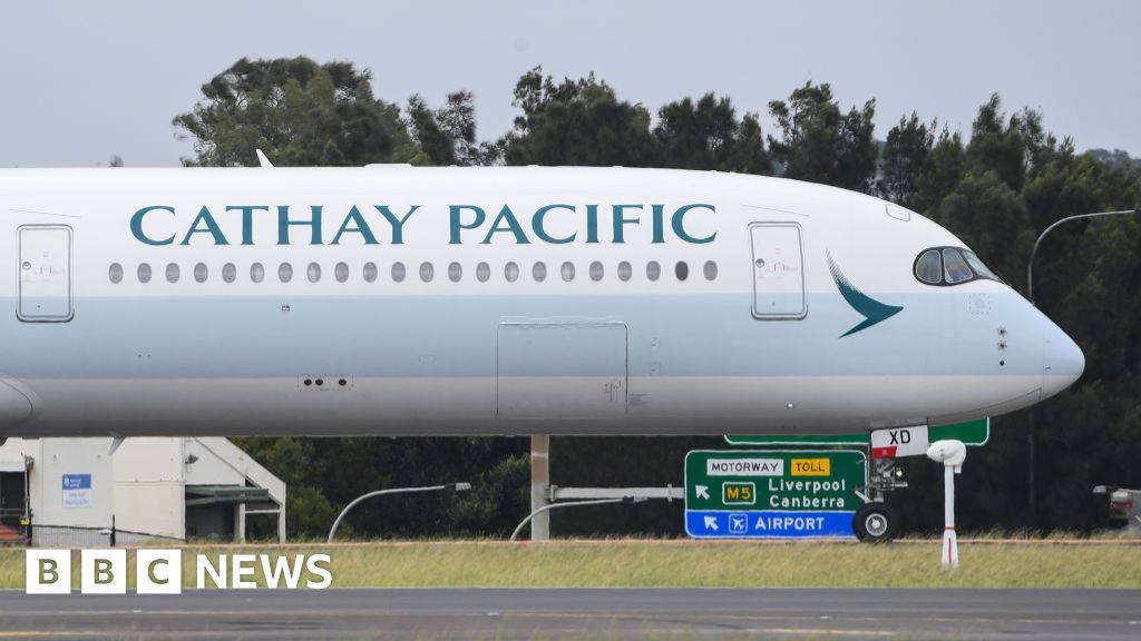 Cathay Pacific posts record $2.8bn loss for 2020