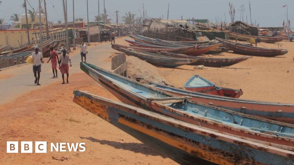 Amphan: India evacuates millions ahead of super cyclone