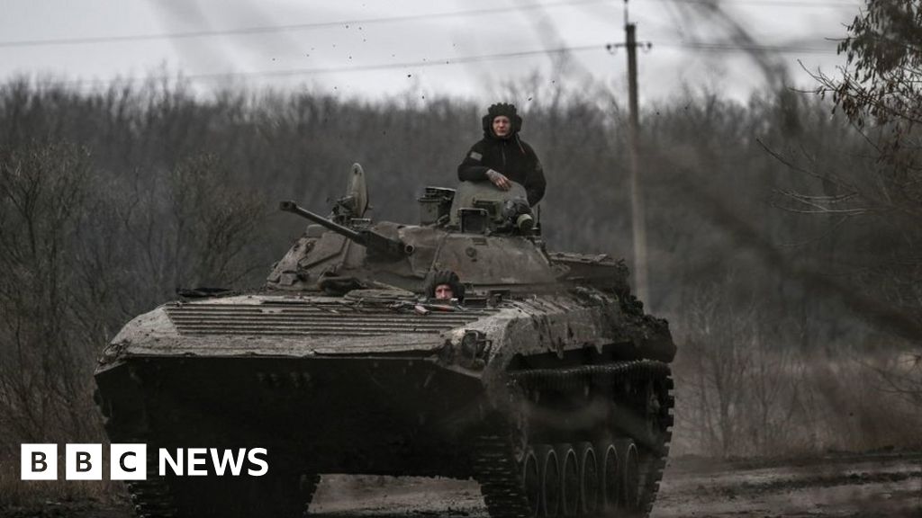 Ukraine war: Heavy losses reported as battle for Bakhmut rages