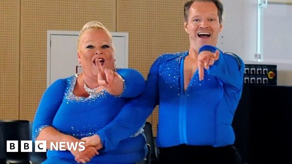Britain's Got Talent wheelchair dancer Paula Moulton dies at 52 BBC News