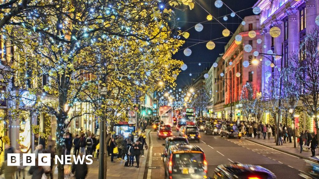 Oxford Street: 'Astonishing' haul of fake items seized by police - BBC News