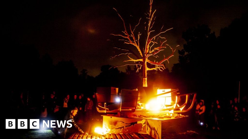 Ipswich Spill Festival: Chance to burn bad news from the last year - BBC  News