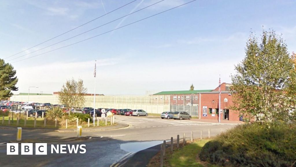 Ranby Prison report: Legal highs 'could overwhelm prison' - BBC News