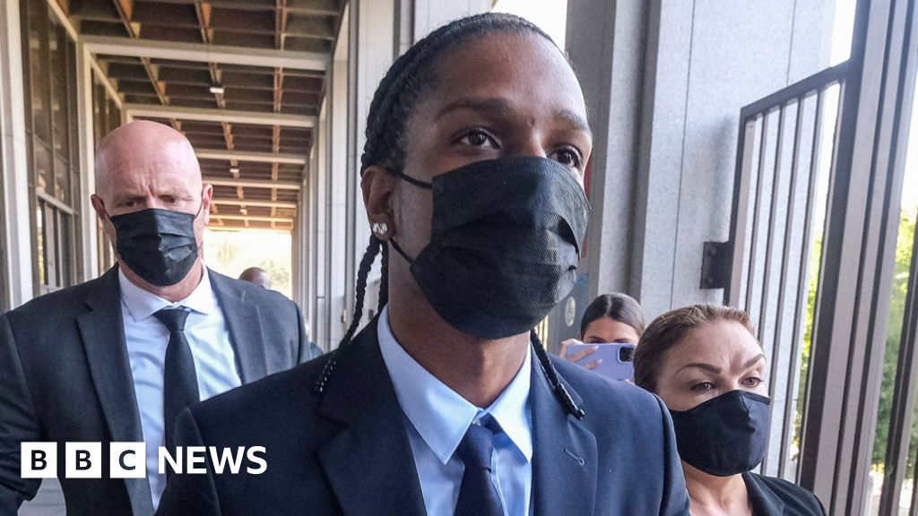 A $ AP Rocky: مغني الراب الأمريكي يدفع بأنه غير مذنب في تهم الأسلحة النارية