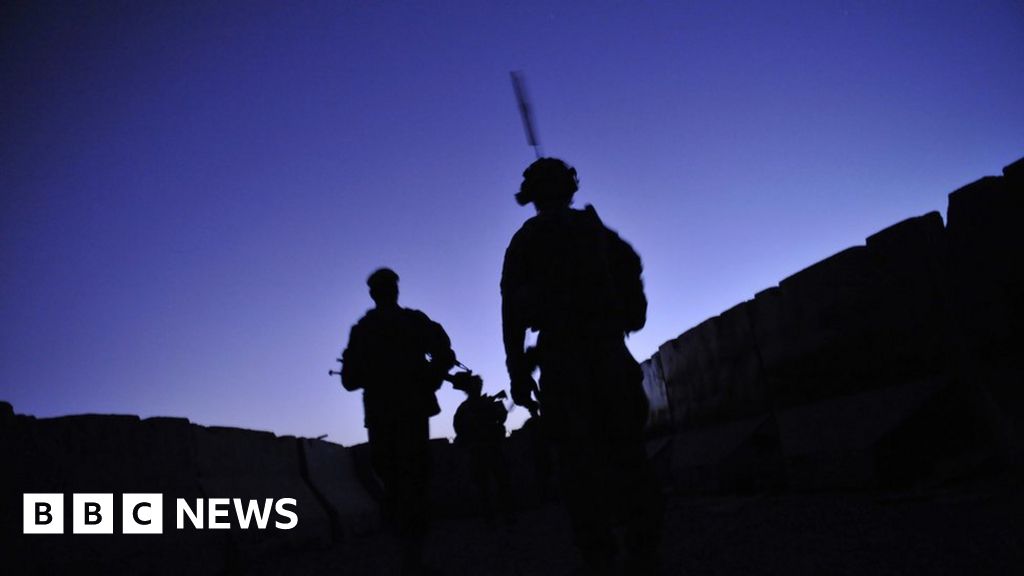 Six US service members killed in Afghan suicide bombing - BBC News