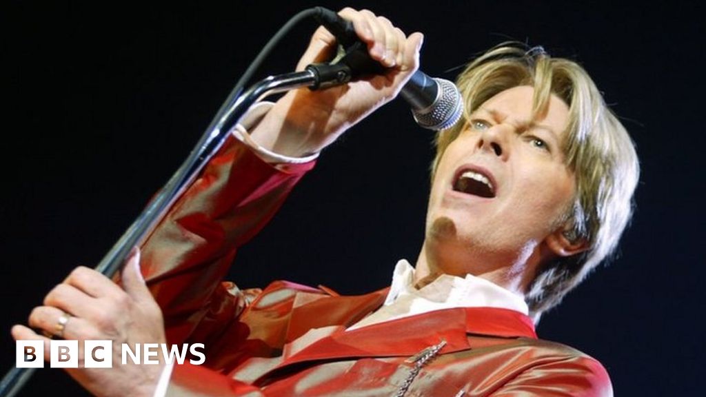 David Bowie: 'Lost' album Toy set for birthday release