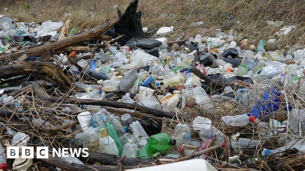 Plastic pollution Litter in Cardiff rivers 'shocking' BBC News