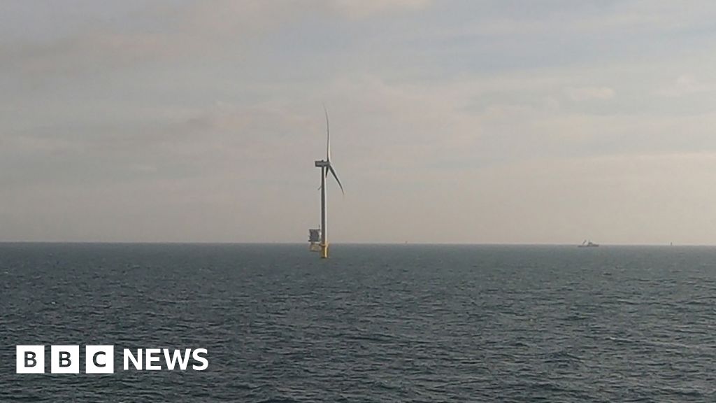 First Power From World's Biggest Offshore Wind Farm - BBC News