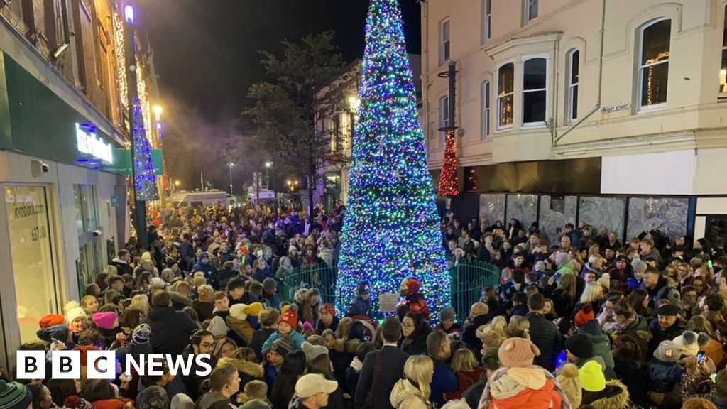 Christmas lights switched on in Isle of Man capital